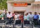 जी०आर० इन्टरनेशनल ने एस.एन. मेडिकल कॉलेज को दान दी 6 व्हील चेयर |