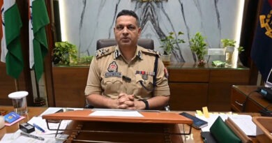 आगरा पुलिस कमिश्नर ने जारी किया भ्रष्टाचार शिकायत हेल्पलाइन नंबर, रिश्वतखोरी पर लगेगा अंकुश आगरा पुलिस कमिश्नर ने जारी किया भ्रष्टाचार शिकायत हेल्पलाइन नंबर, रिश्वतखोरी पर लगेगा अंकुश